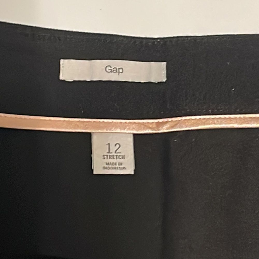 GAP Size 12 Stretch Black Skirt - Picture 2 of 5